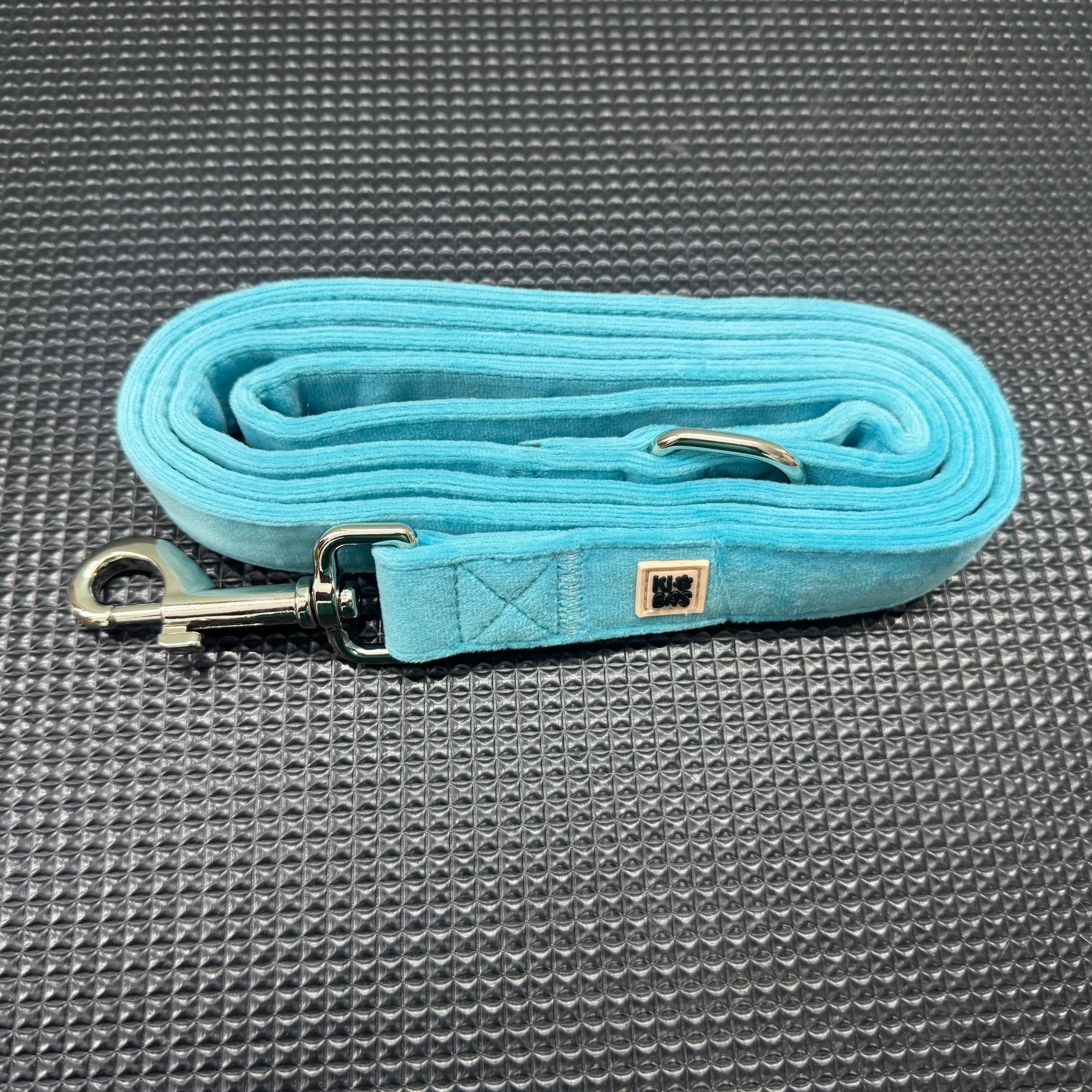 ROYAL SKY BLUE VELVET - LEASH